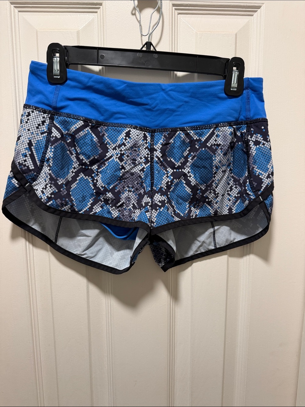 lululemon athletica Blue Snake-Print Athletic Shorts with Solid Waistband